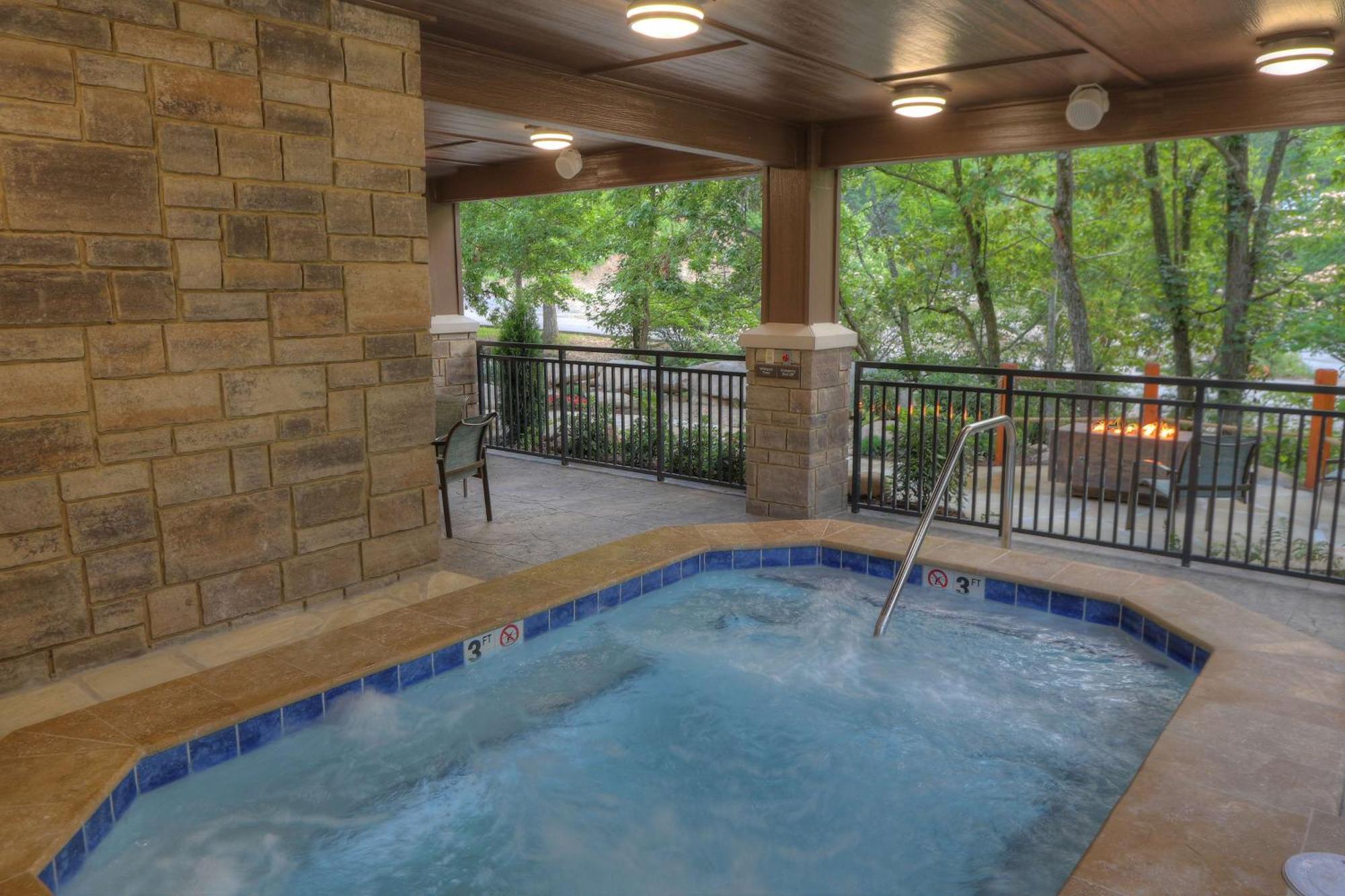 Hampton Inn Gatlinburg Historic Nature Trail, Tn Экстерьер фото